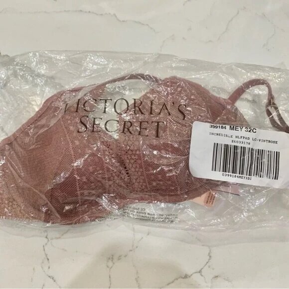 VS Vintage Rose Incredible Lightly-Lined Lace Plunge Bra - Picture 13 of 13